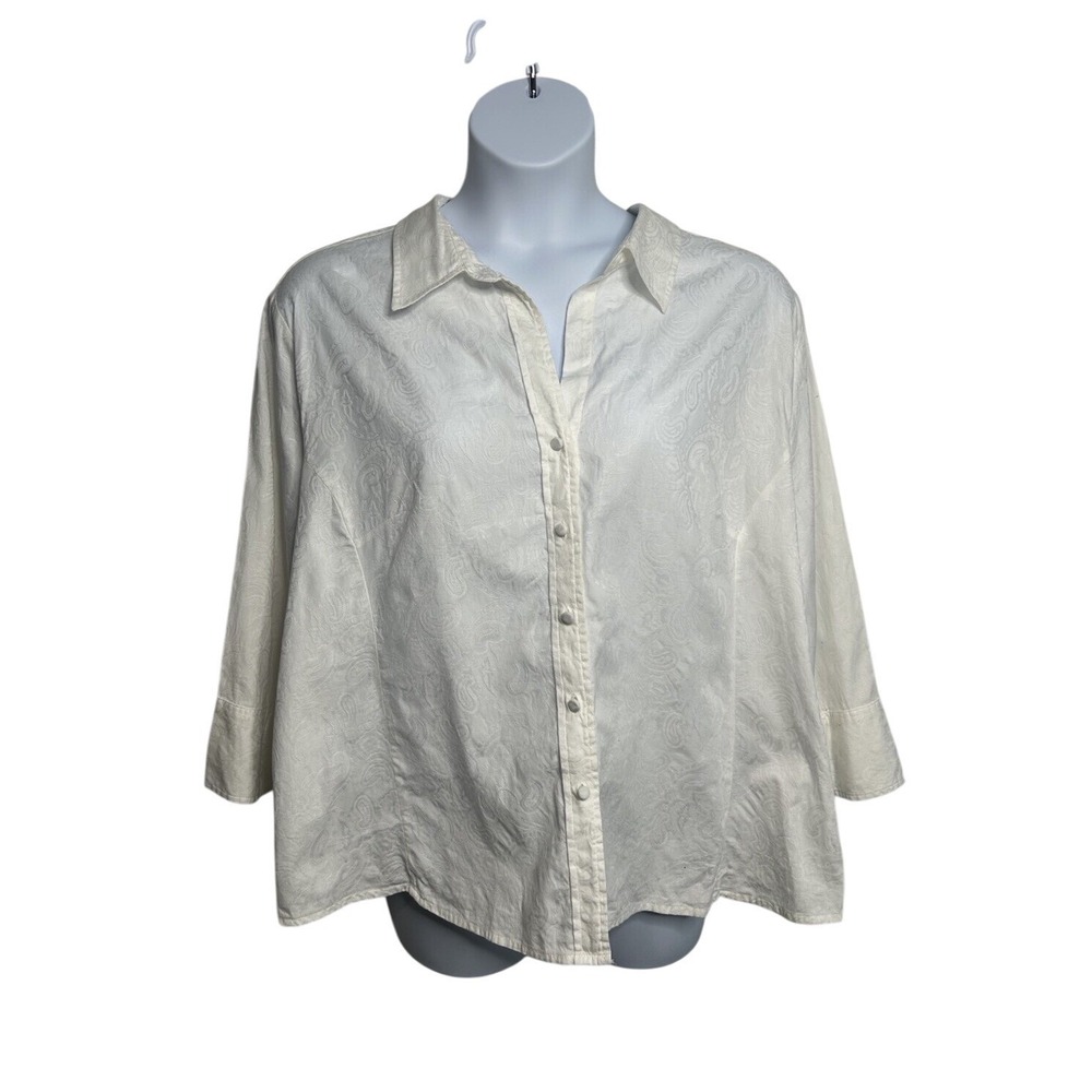 Cato Women Plus Size 26/28W White Paisley Jacquard Cotton Button Down Shirt
